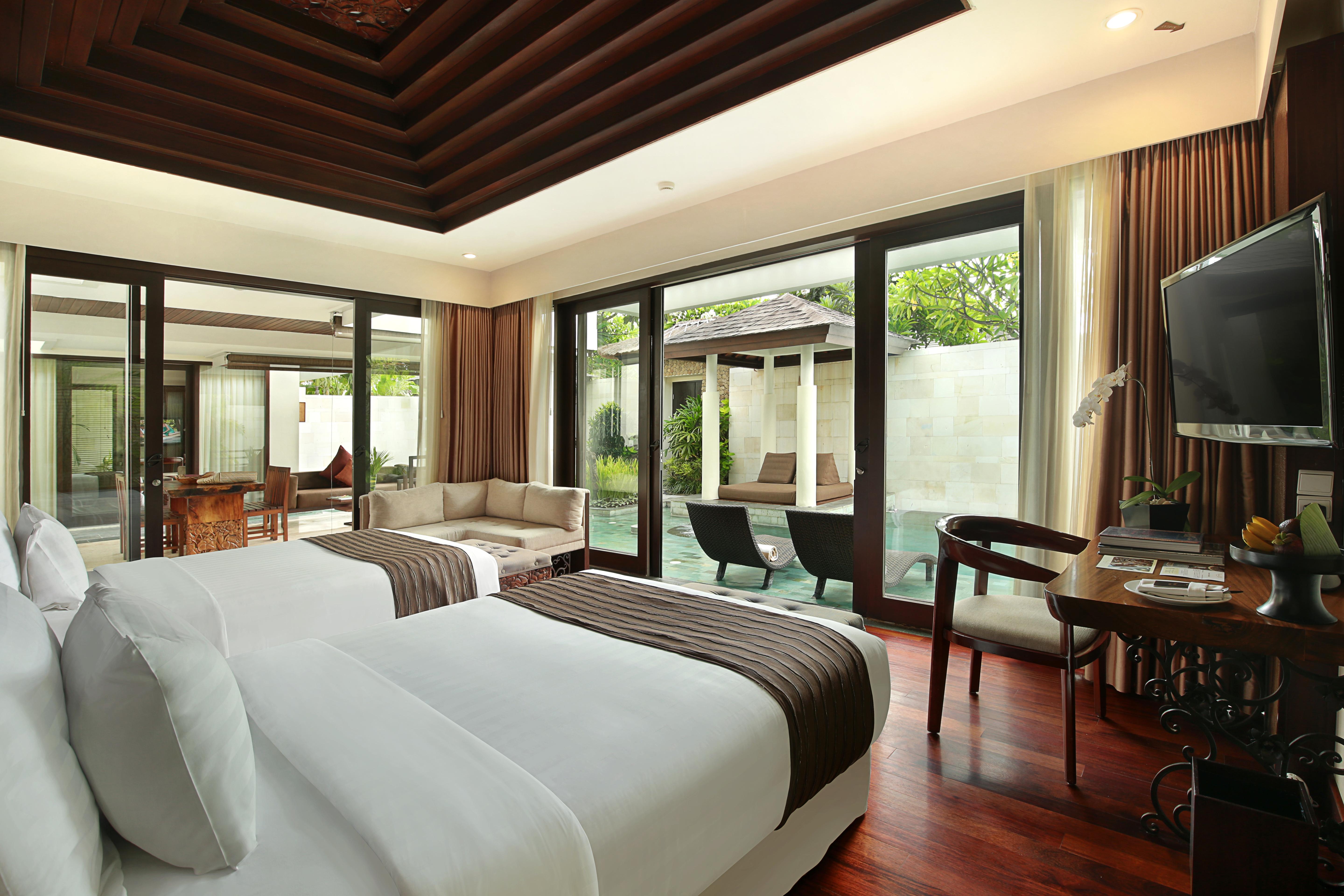 The Seminyak Beach Resort & Spa Ngoại thất bức ảnh A bedroom at the resort