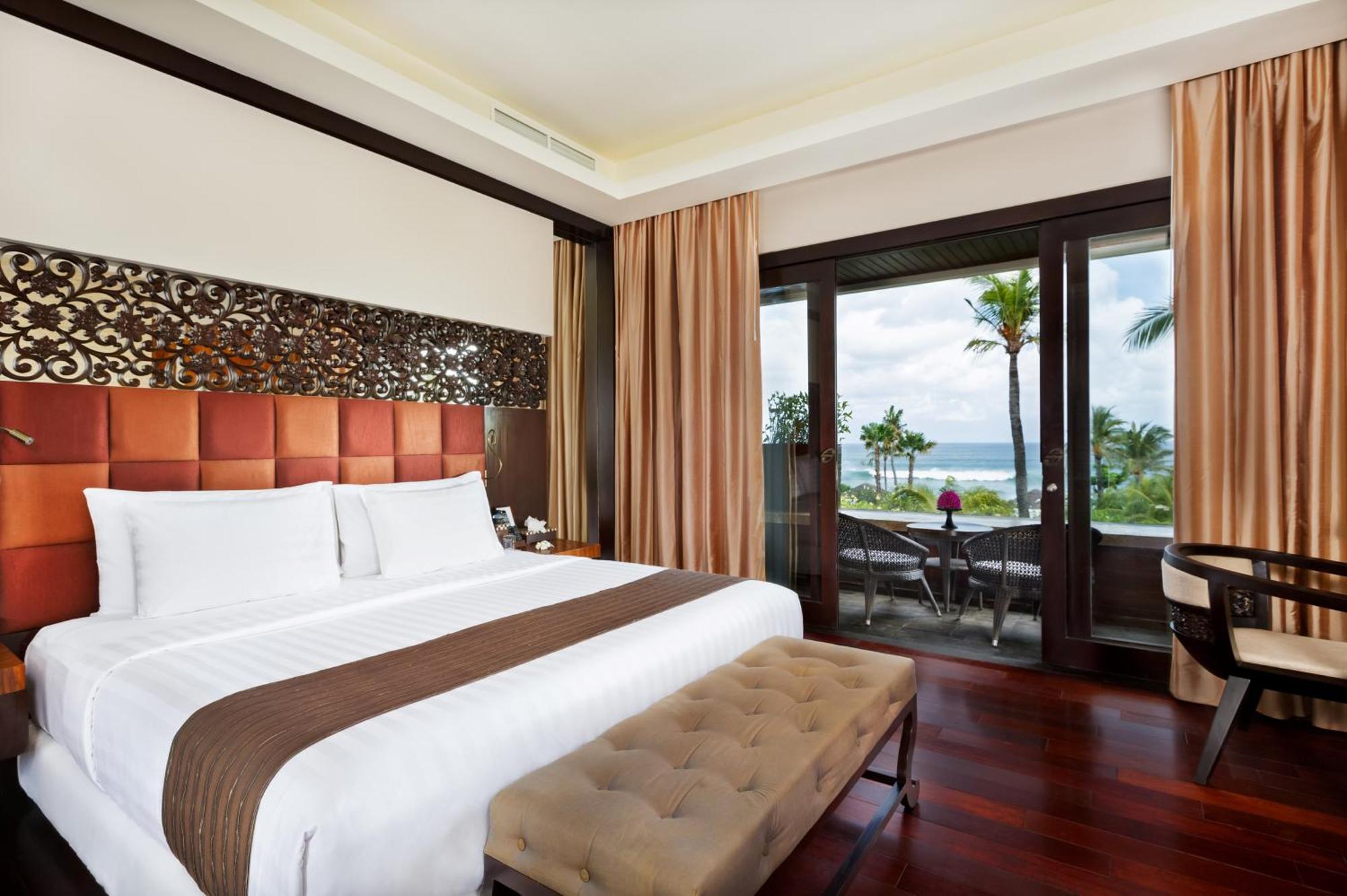 The Seminyak Beach Resort & Spa Ngoại thất bức ảnh A bedroom at the W Maldives